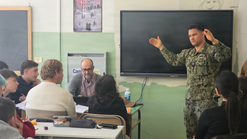 NSA Naples, Italian High School Students Partner in Cultural Exchange