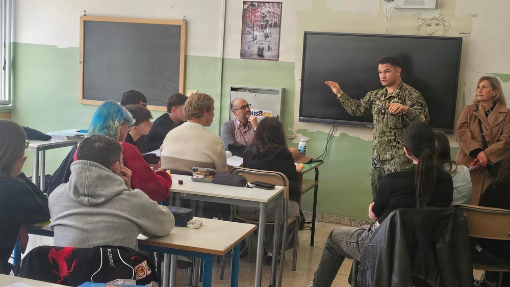 NSA Naples, Italian High School Students Partner in Cultural Exchange