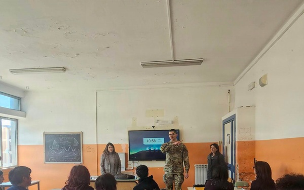 NSA Naples, Italian High School Students Partner in Cultural Exchange