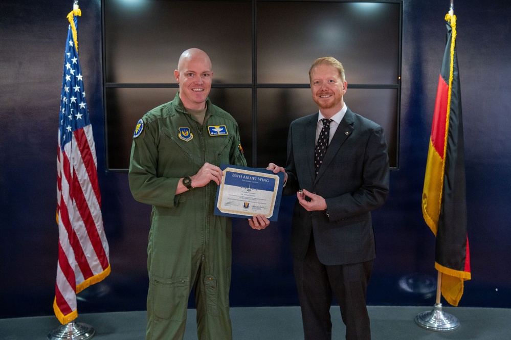 86th Operations Group welcomes honorary commander