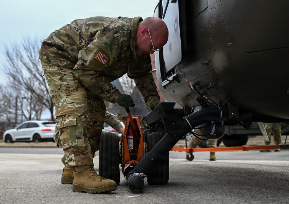 DCNG conducts rare helicopter landing