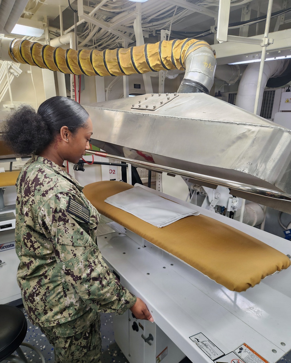 Master Chief Atini Ransaw conducts tier 3 training event on USS Ted Stevens