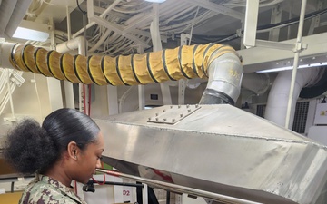 Master Chief Atini Ransaw conducts tier 3 training event on USS Ted Stevens