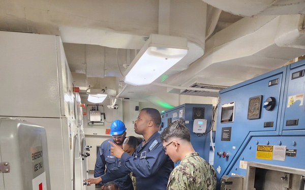 Master Chief Atini Ransaw conducts tier 3 training event on USS Ted Stevens