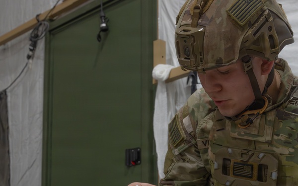 3-8 practice medical techniques during a Combat Lifesaver course