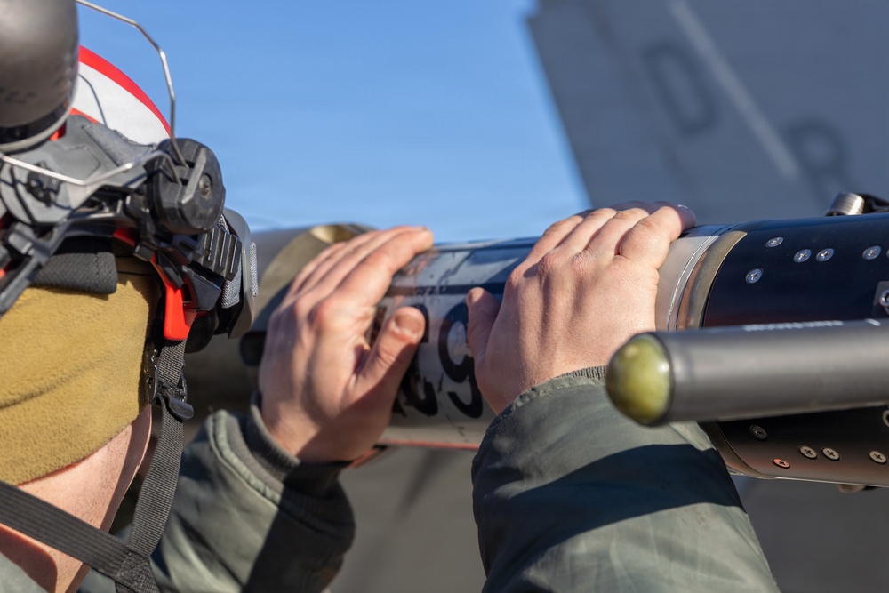 VMFA-312 Conducts Loading Ordnance Exercise