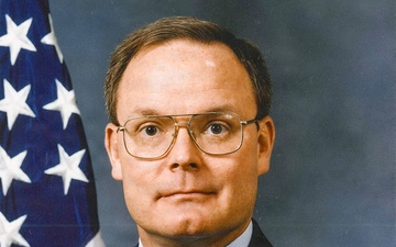 Former AEDC commander Michael Heil passes