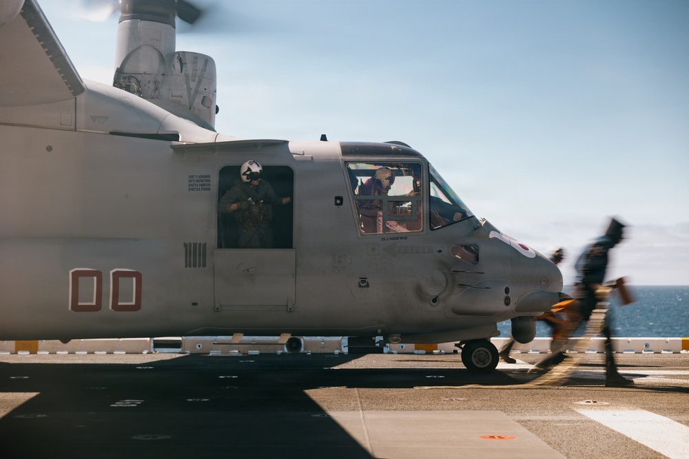 11th MEU Marines, Sailors Conduct Flight Deck Operations Aboard USS Boxer