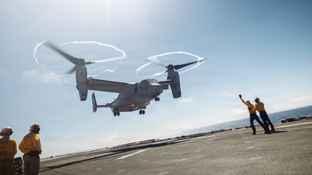 11th MEU Marines, Sailors Conduct Flight Deck Operations Aboard USS Boxer