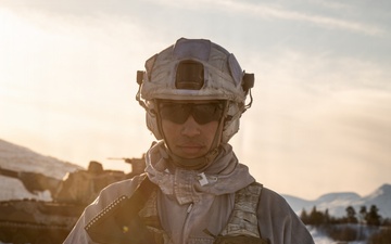 CORE26 | U.S. Marines stand Shoulder to Shoulder with Norwegian soldiers