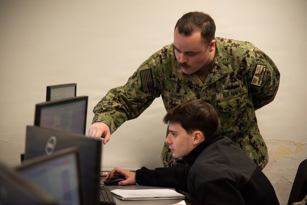 Surface Warfare Engineering Schools Command (SWESC) Great Lakes Instructors Train Next Generation of U.S. Navy Quartermasters