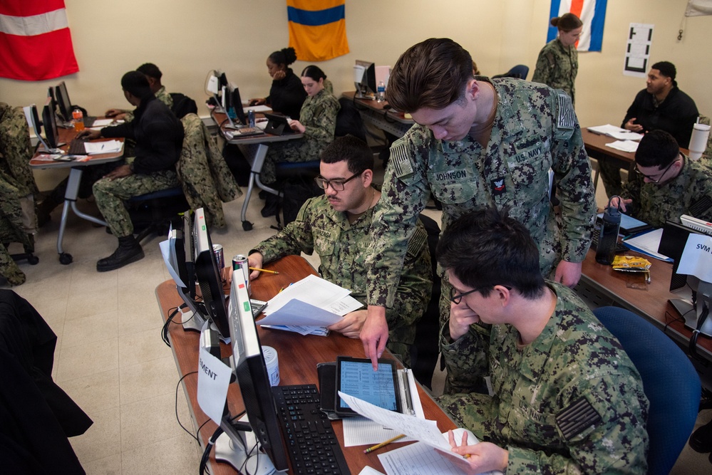 Surface Warfare Engineering Schools Command (SWESC) Great Lakes Instructors Train Next Generation of U.S. Navy Quartermasters