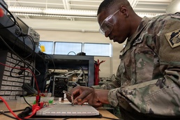 Fort Leonard Wood generates U.S. Army, Navy prime power production experts
