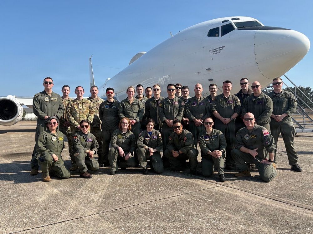 USSTRATCOM Looking Glass team visits Keesler AFB