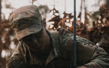 3rd Special Forces Group (Airborne) Multidomain Operators Conduct Electronic Warfare Exercise