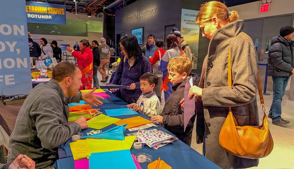 NAWCAD Lakehurst team inspires STEM enthusiasm at Intrepid Museum's Kids Week