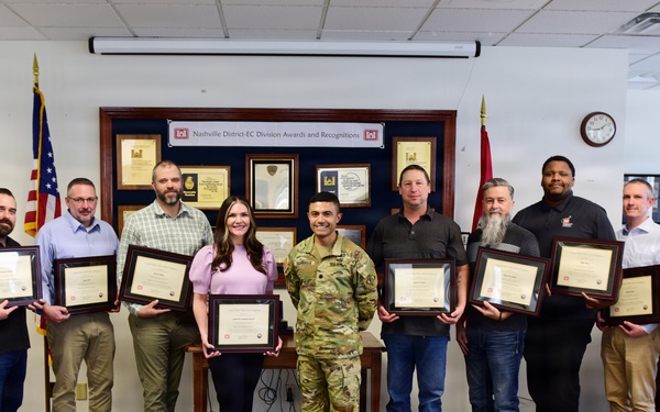 Leaders recognize graduates at finish line of Supervisor Training Program