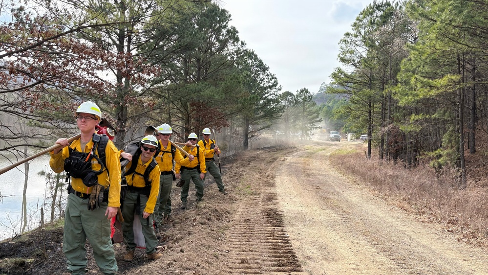 Oklahoma National Guard wildland firefighting crews battle Oklahoma blazes