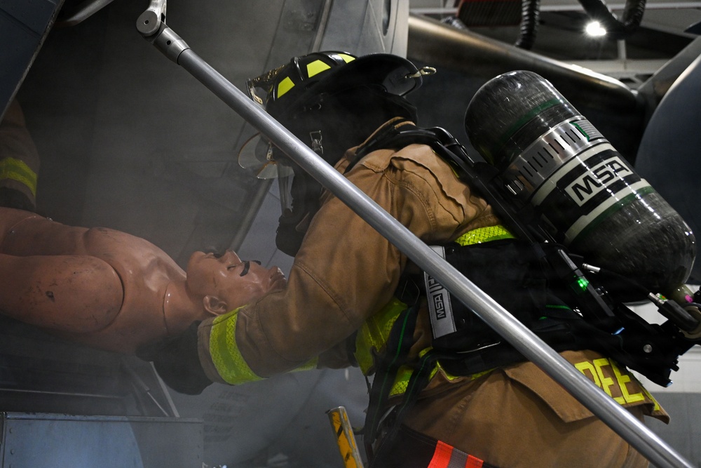 105th Fire Department participates in smoke training