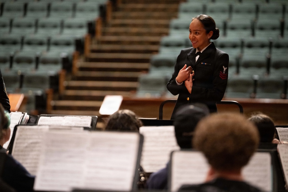 Navy Band members visit band students in Rome, New York