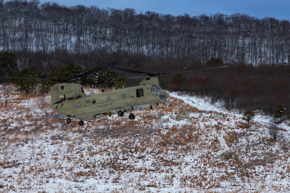 Taking the leap toward readiness: DLA Distribution Susquehanna riggers reclaim critical airborne skills