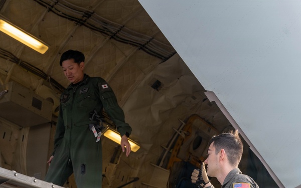 JASDF, 15 WG perform joint airdrops