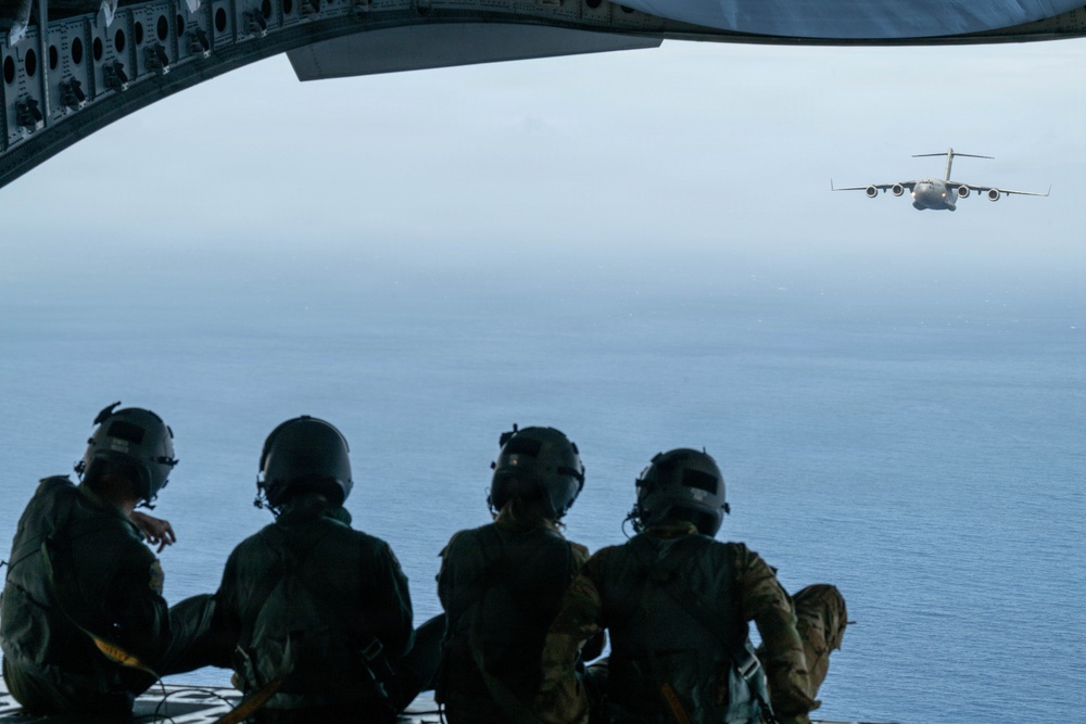 JASDF, 15 WG perform joint airdrops