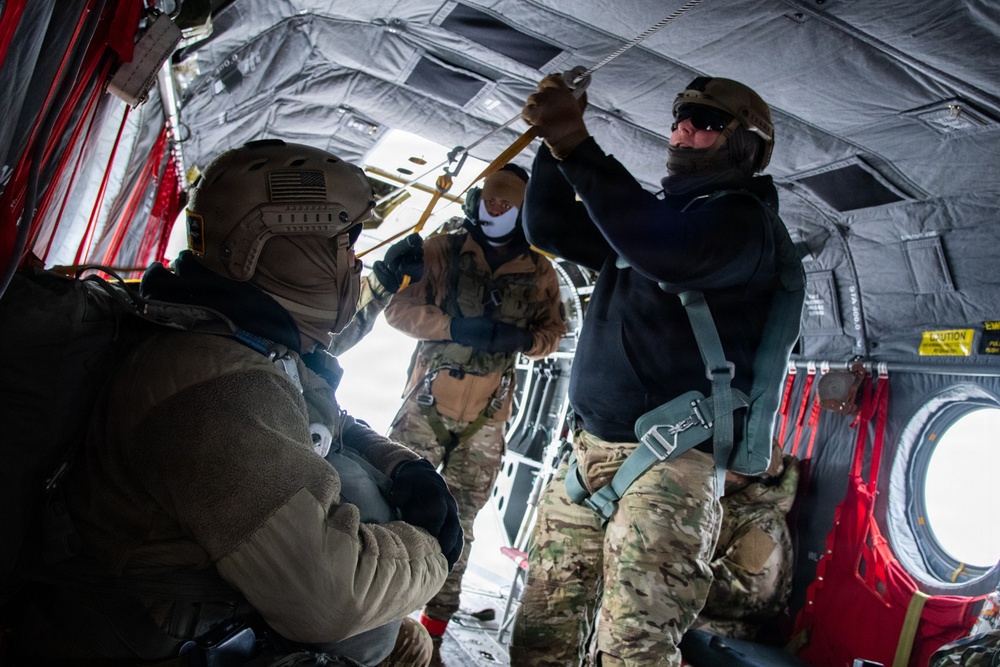 Taking the leap toward readiness: DLA Distribution Susquehanna riggers reclaim critical airborne skills