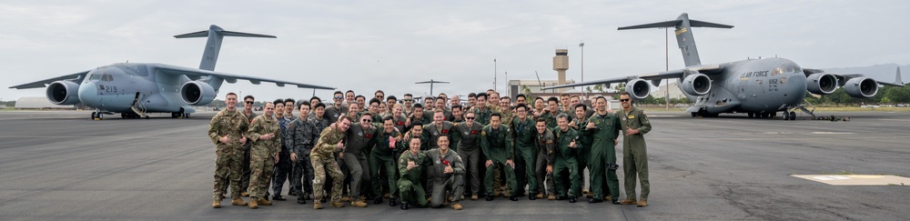 JASDF, 15 WG perform joint airdrops