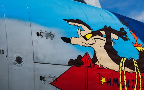 HMLA-775 Conducts Close-Air Support Training