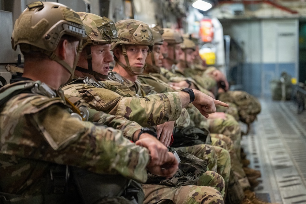 Altus AFB Supports Ranger Jumpmaster Training with C-17 Airlift