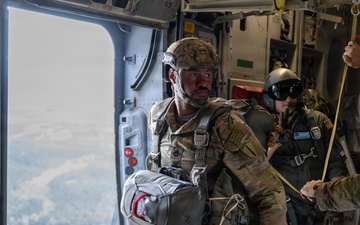 Altus AFB Supports Ranger Jumpmaster Training with C-17 Airlift