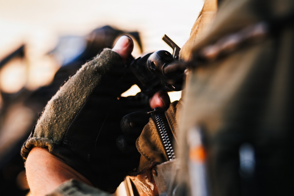 HMLA-775 Conducts Close-Air Support Training