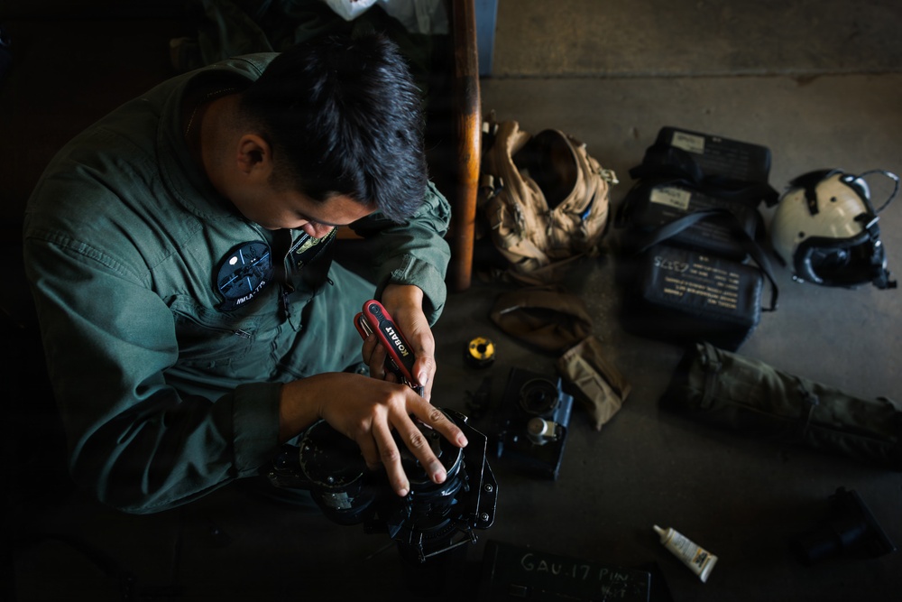 HMLA-775 Conducts Close-Air Support Training