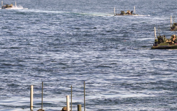 Comstock and 11th MEU ACV Operations