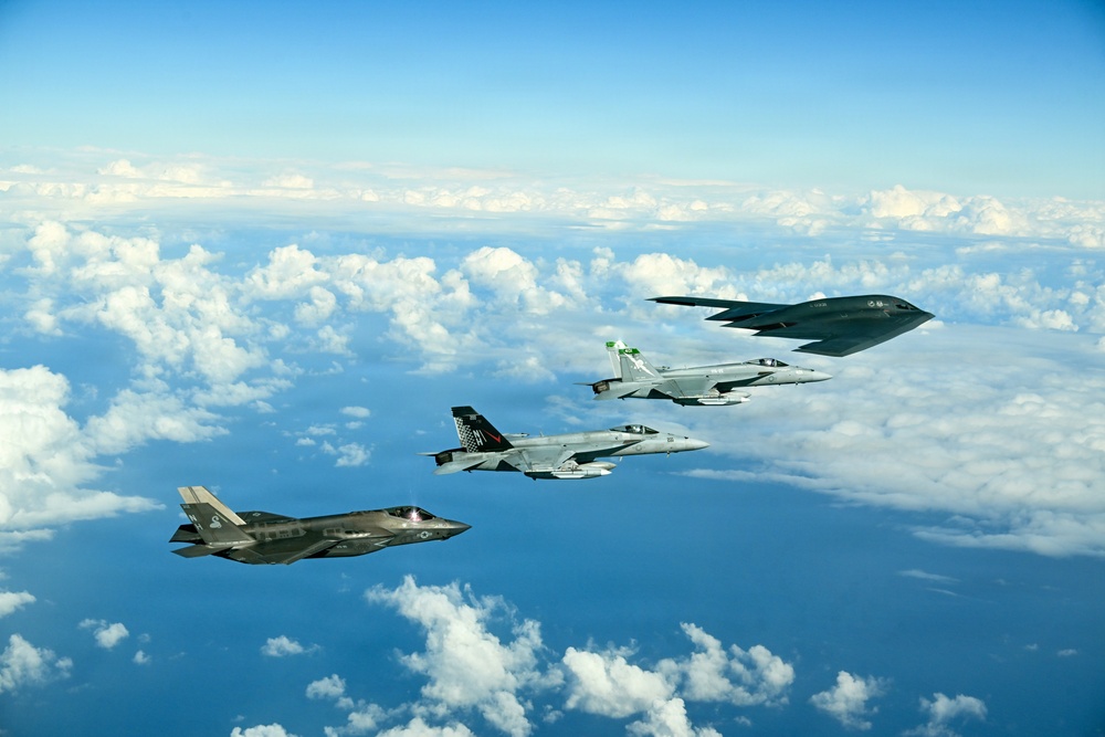B-2 / F-35 / F-18 Integration