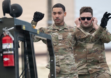 Yokota Airman train on 25K Halverson to strengthen cargo readiness