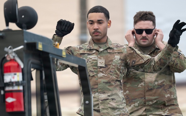 Yokota Airman train on 25K Halverson to strengthen cargo readiness