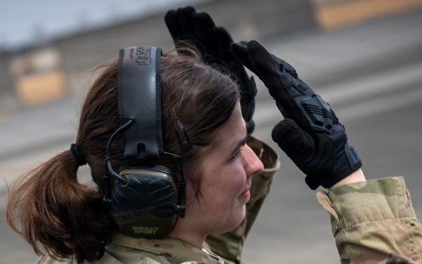 Yokota Airman train on 25K Halverson to strengthen cargo readiness