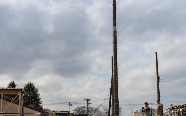 Yokota Airman train on 25K Halverson to strengthen cargo readiness