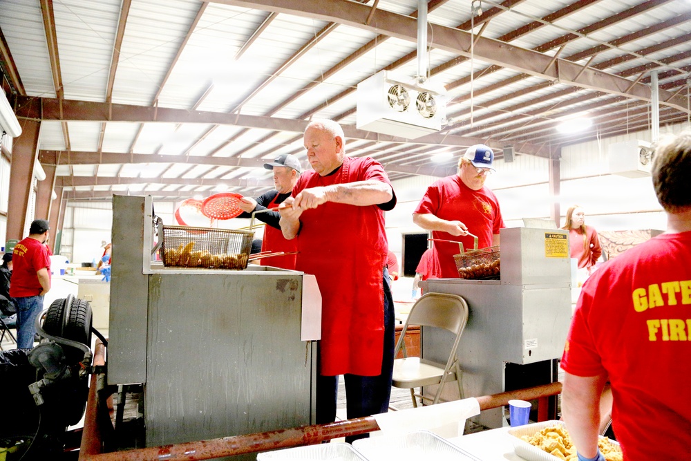 Gatesville wraps arms around mobilizing Soldiers at annual fish fry