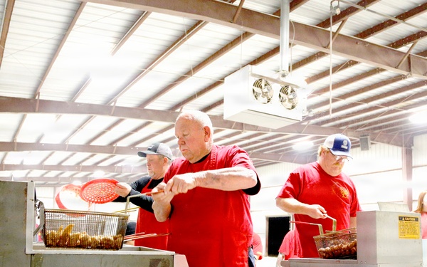 Gatesville wraps arms around mobilizing Soldiers at annual fish fry