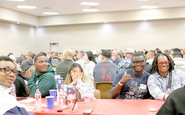 Gatesville wraps arms around mobilizing Soldiers at annual fish fry