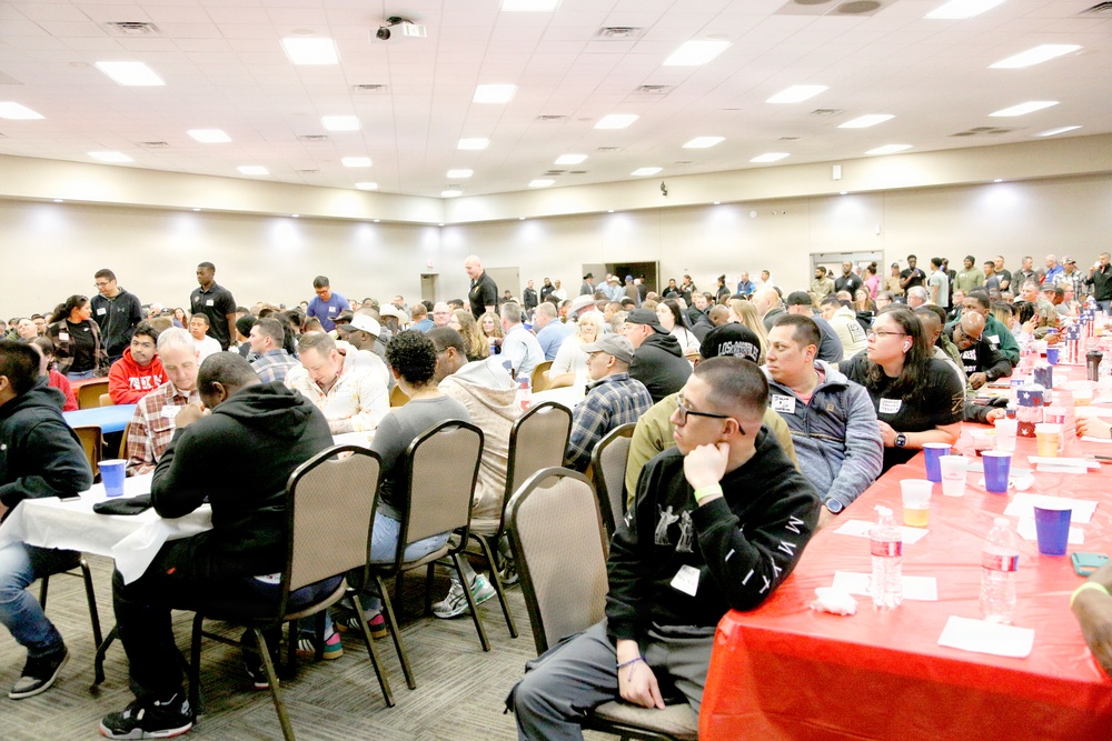 Gatesville wraps arms around mobilizing Soldiers at annual fish fry