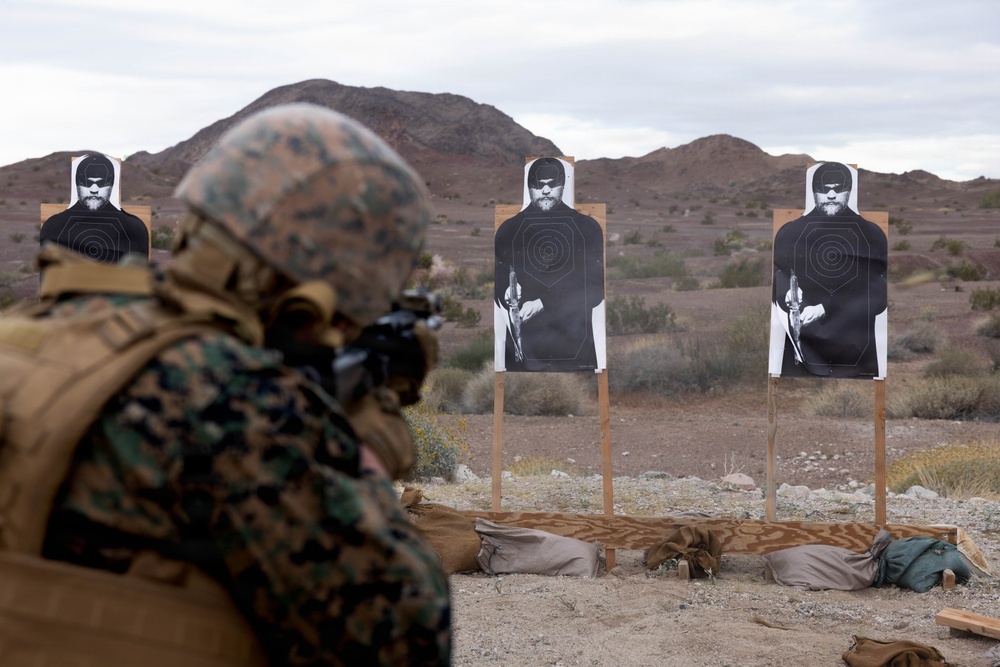 Marines With MWSS-371 Engineer Company Conduct Weapons Field Exercise
