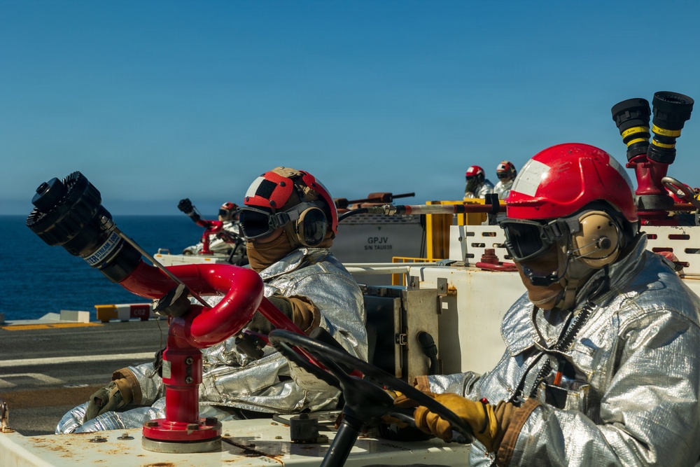 11th MEU Marines, Sailors Conduct Hung Gear Drill Aboard USS Boxer