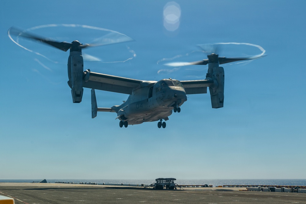 11th MEU Marines, Sailors Conduct Hung Gear Drill Aboard USS Boxer