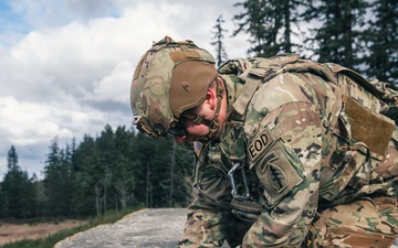 1st Special Forces Group (Airborne) Soldiers conduct drone training