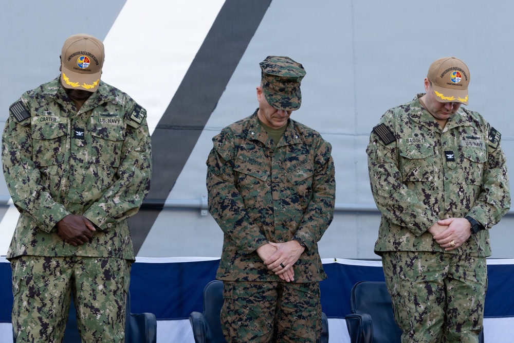 USS Tripoli Hosts Amphibious Squadron 11 Change of Command Ceremony