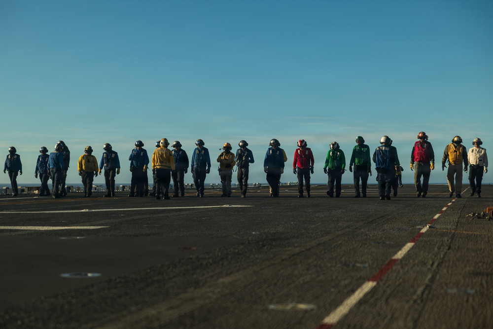 11th MEU Marines, Sailors Conduct Flight Operations Aboard USS Boxer